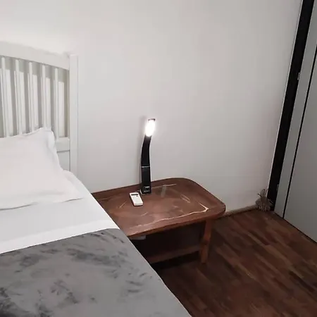 Peterhouse Apartman *